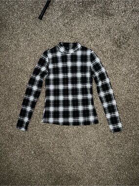 Elegant Vintage OG Black White Plaid Mock Neck Long Sleeve Shirt